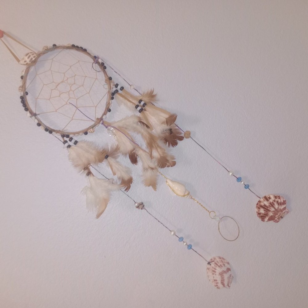 A dreamcatcher - Picture 4 of 4